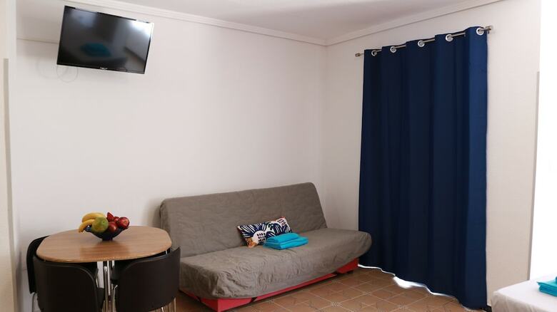 Apartamentos Estudios Mundobooking