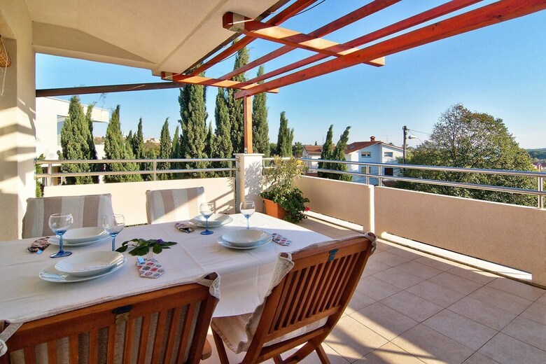 Apartments Levan Ceja