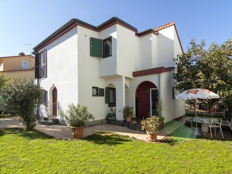 Apartments Ana Valbandon