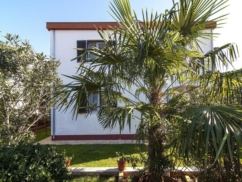 Apartments Ana Valbandon