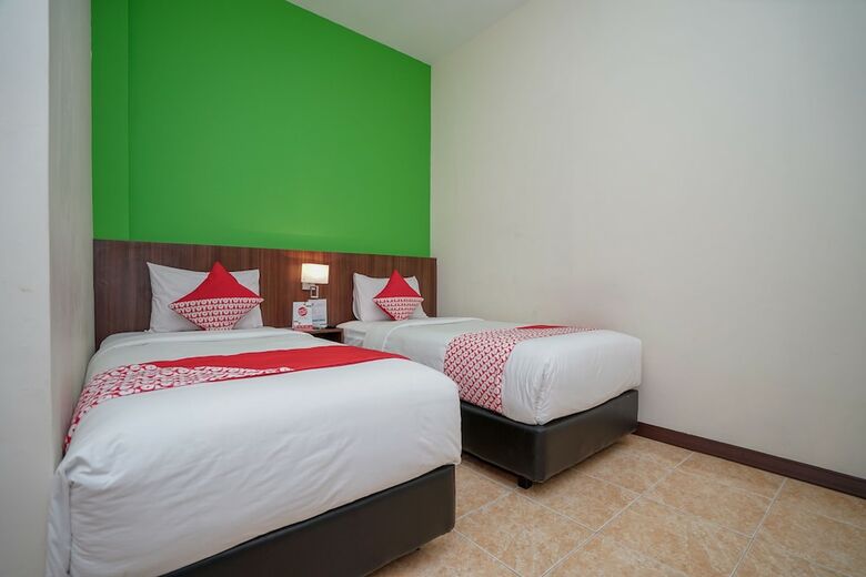 Oyo 987 Hotel Bina Darma