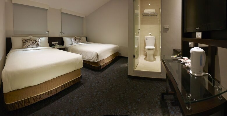 Hotel Family House