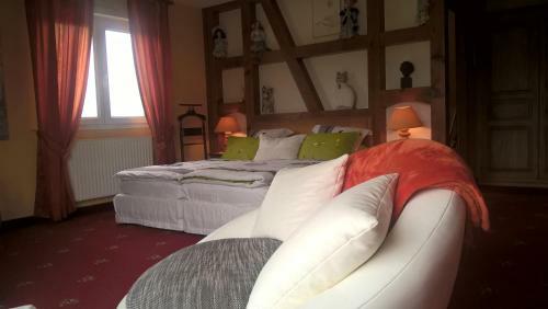 Hostal Maison D'h�tes Les Feuilles D'or