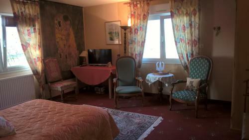 Hostal Maison D'h�tes Les Feuilles D'or