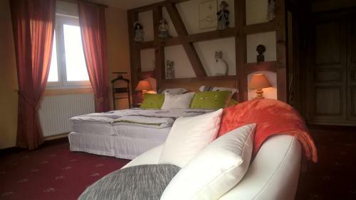 Hostal Maison D'h�tes Les Feuilles D'or