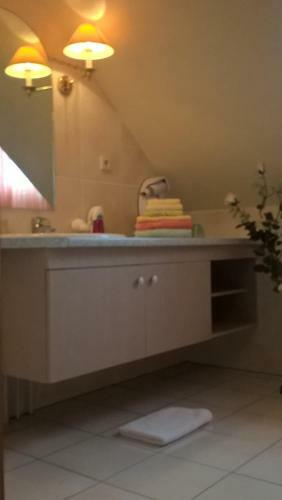 Hostal Maison D'h�tes Les Feuilles D'or