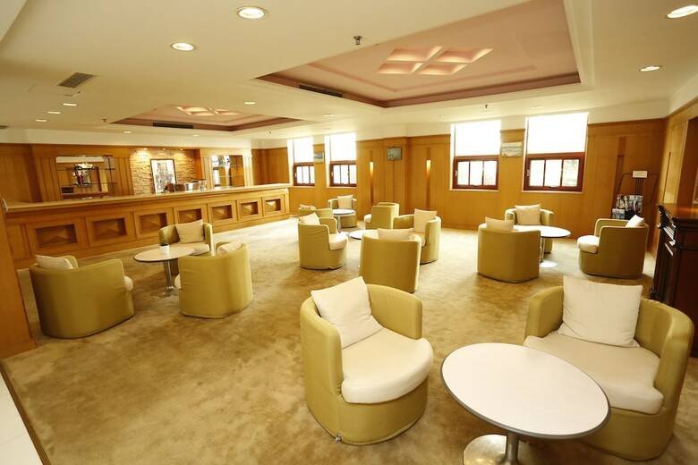 Hotel Golden Pebble International Convention Centre & Resort