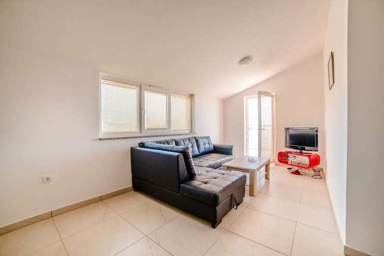 Apartments Orange Medulin