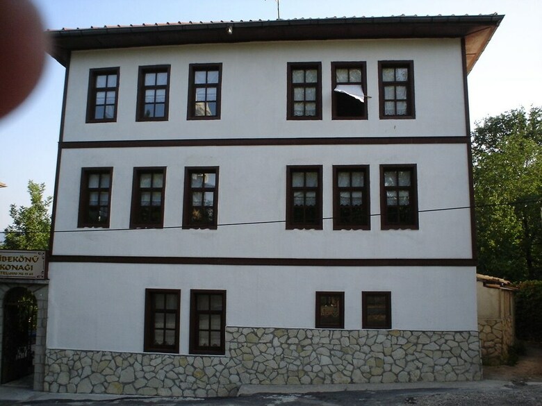 Hotel Dibekonu Konak