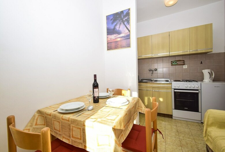 Apartments Radojka Tisno