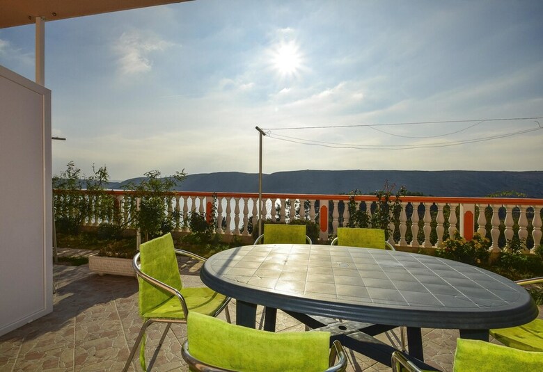Apartments Komadina M73