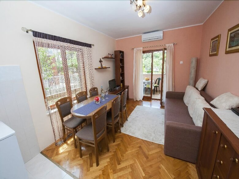 Apartment Boji? / One Bedroom