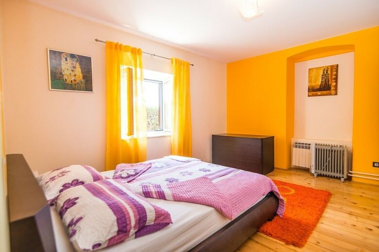 Holiday House Flego