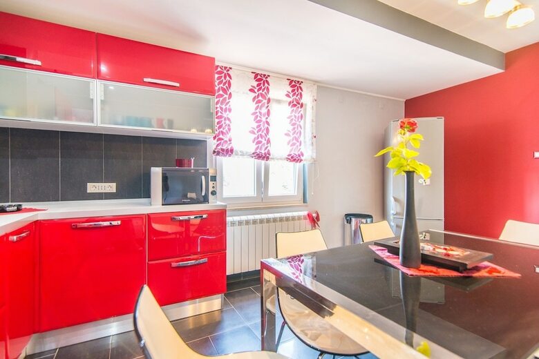 Holiday House Flego