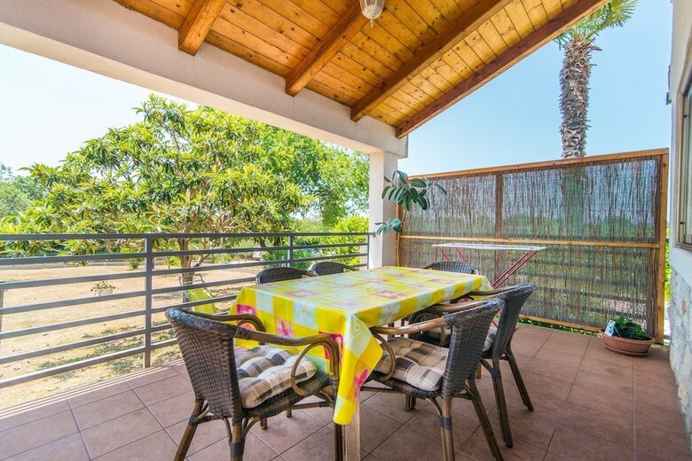 Holiday House Flego