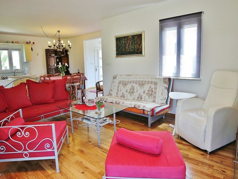 Holiday House Lico