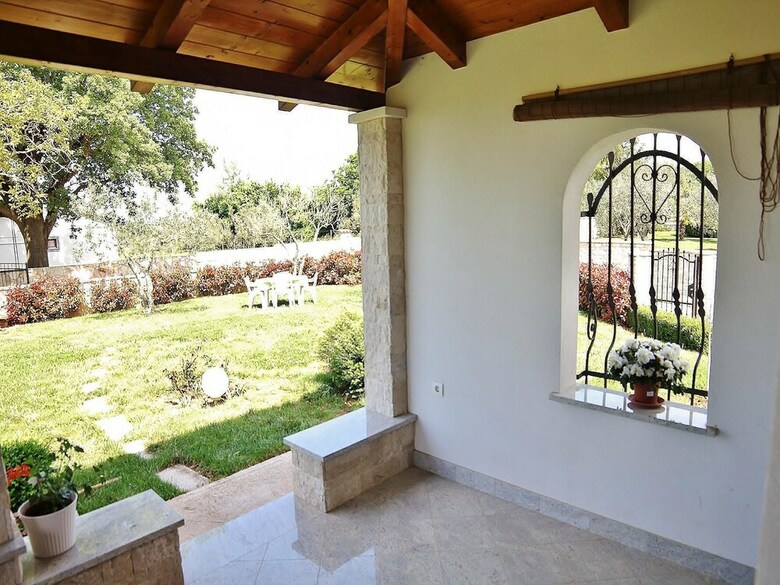 Holiday House Lico