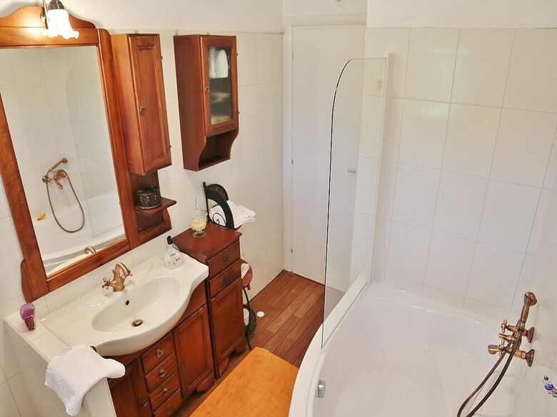Holiday House Lico