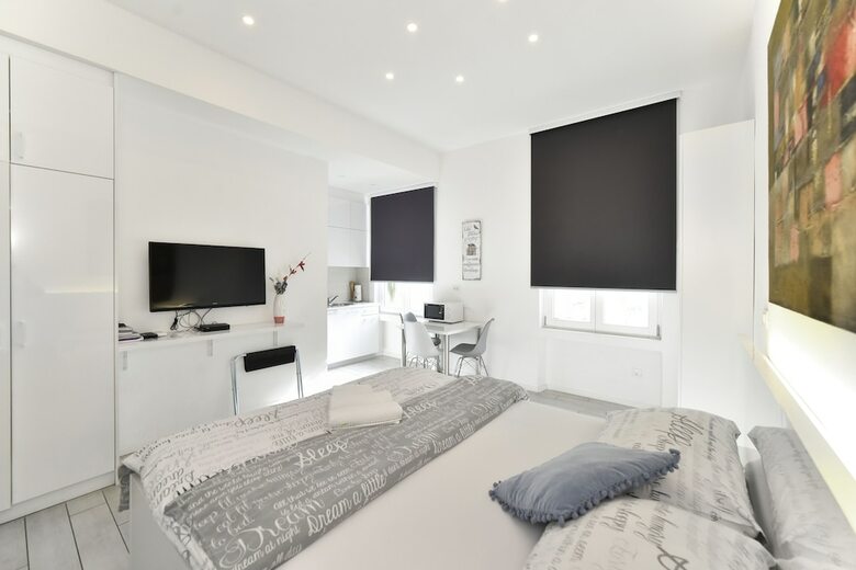 Mika Apartments