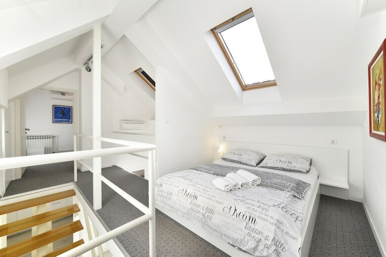 Mika Apartments