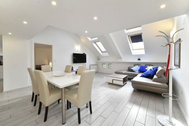 Mika Apartments