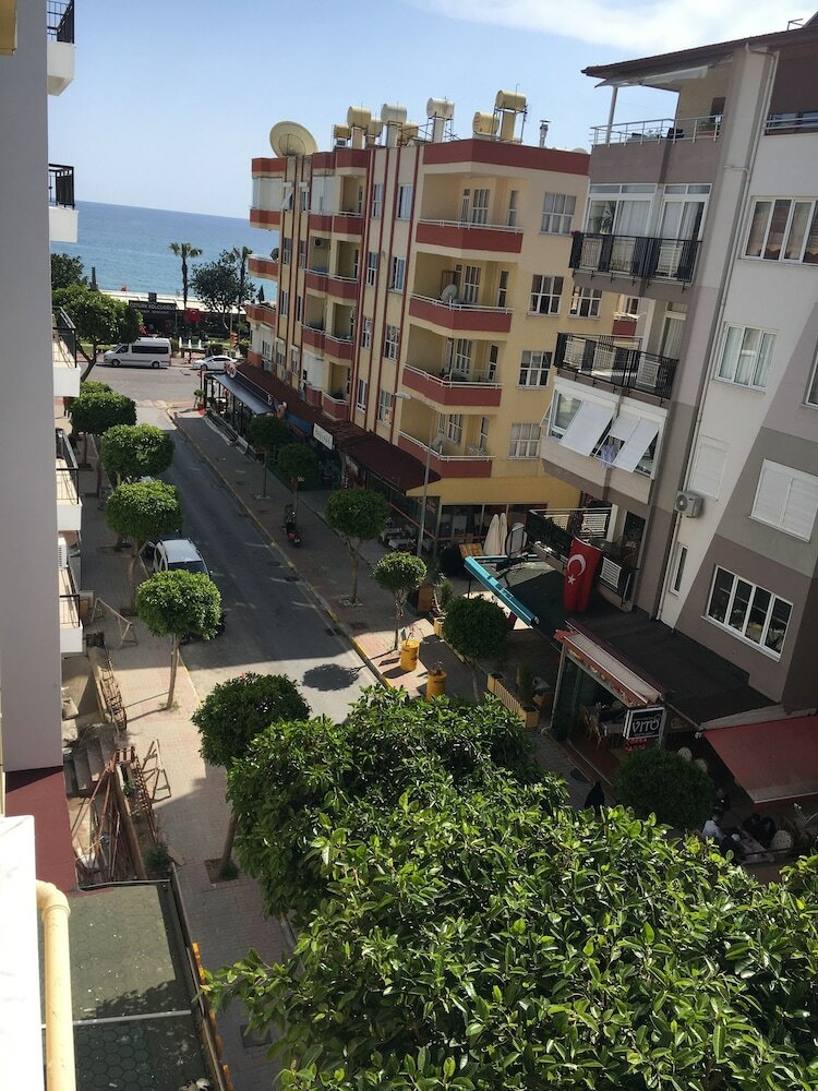 Seker Beach Apart Hotel