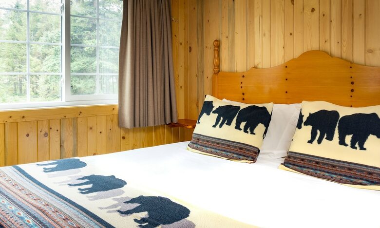 Hotel Pine Bungalows