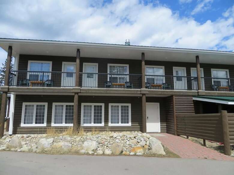 Hotel Pine Bungalows