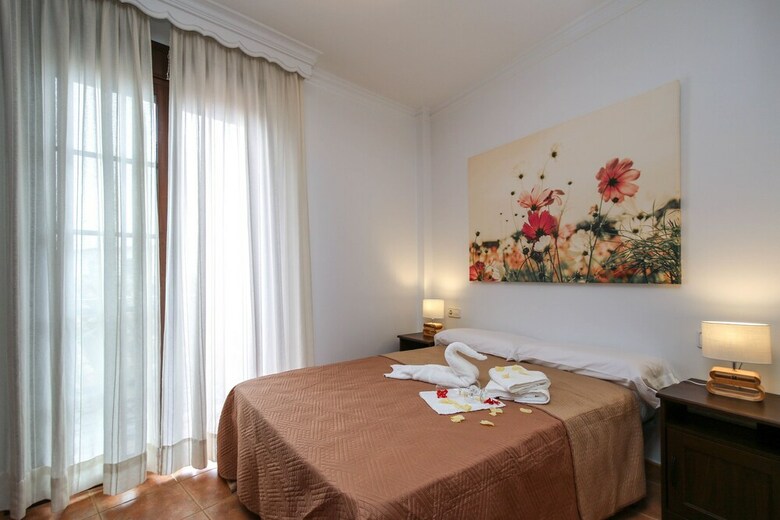 Apartamentos Om Destiny