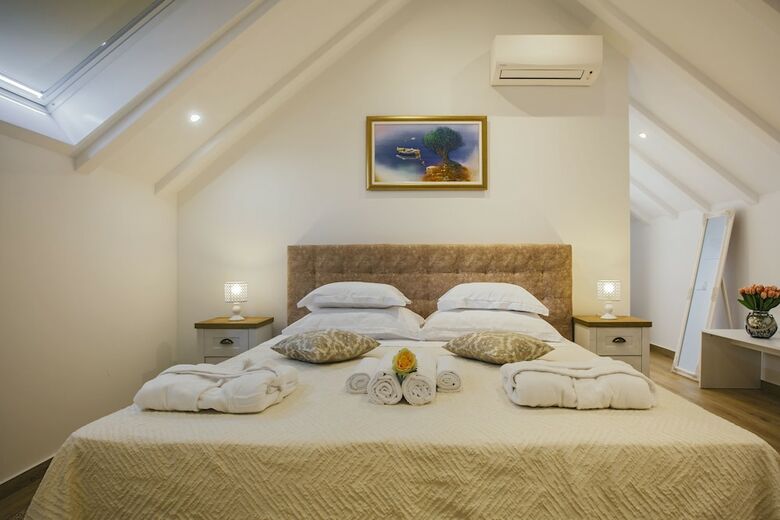 Bed & Breakfast Heritage Hotel Dea Hvar