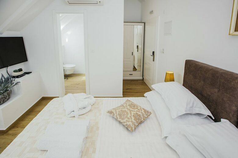 Bed & Breakfast Heritage Hotel Dea Hvar