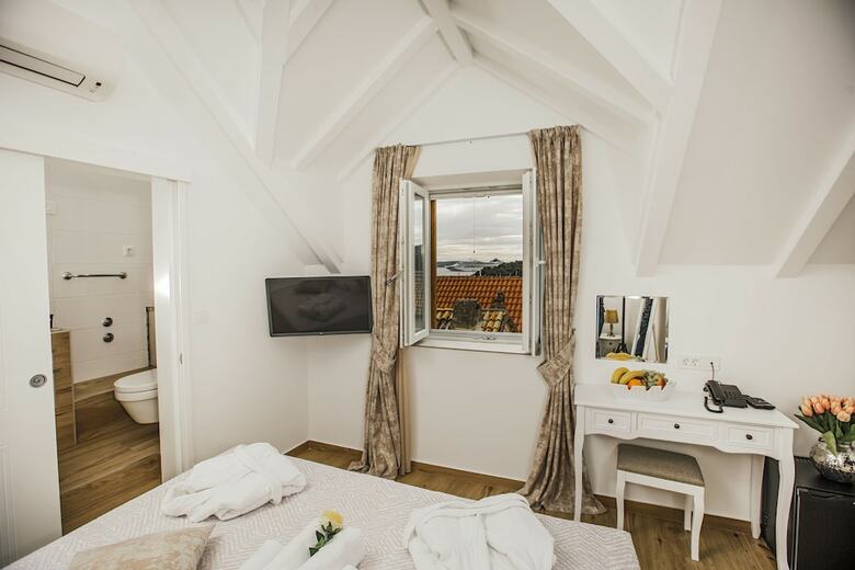 Bed & Breakfast Heritage Hotel Dea Hvar