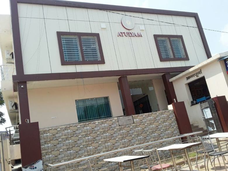 Hotel The Atulyam