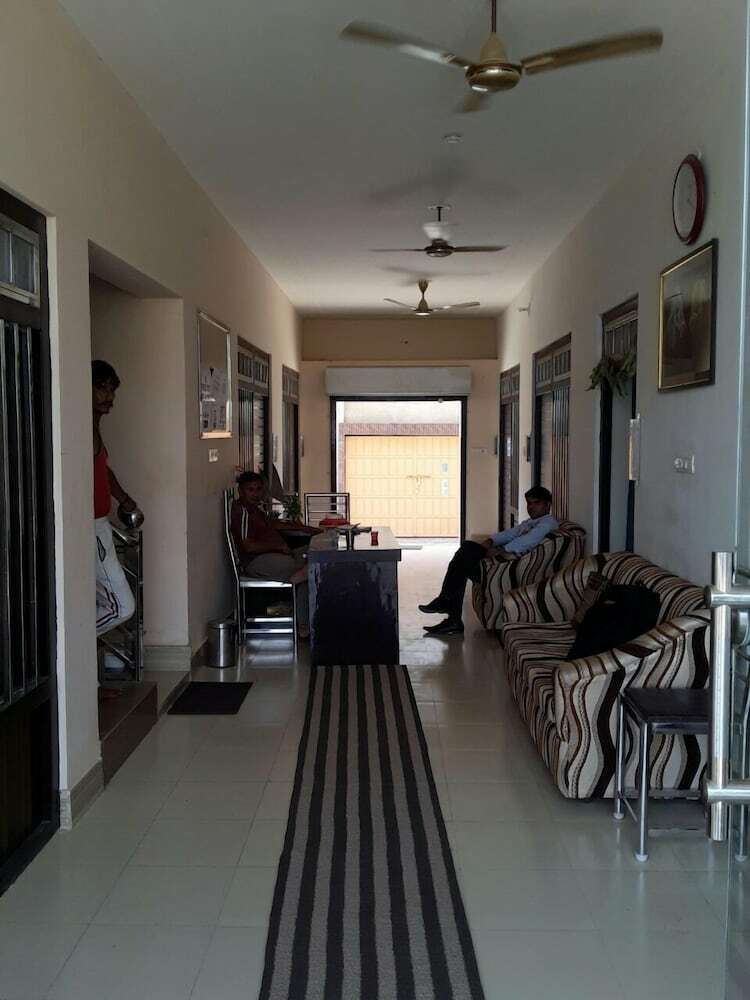 Hotel The Atulyam