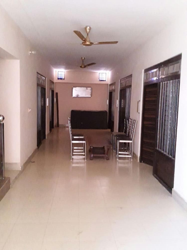 Hotel The Atulyam