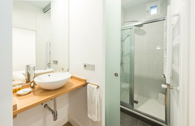 Apartamentos La Casa Del Mes�n de Paredes