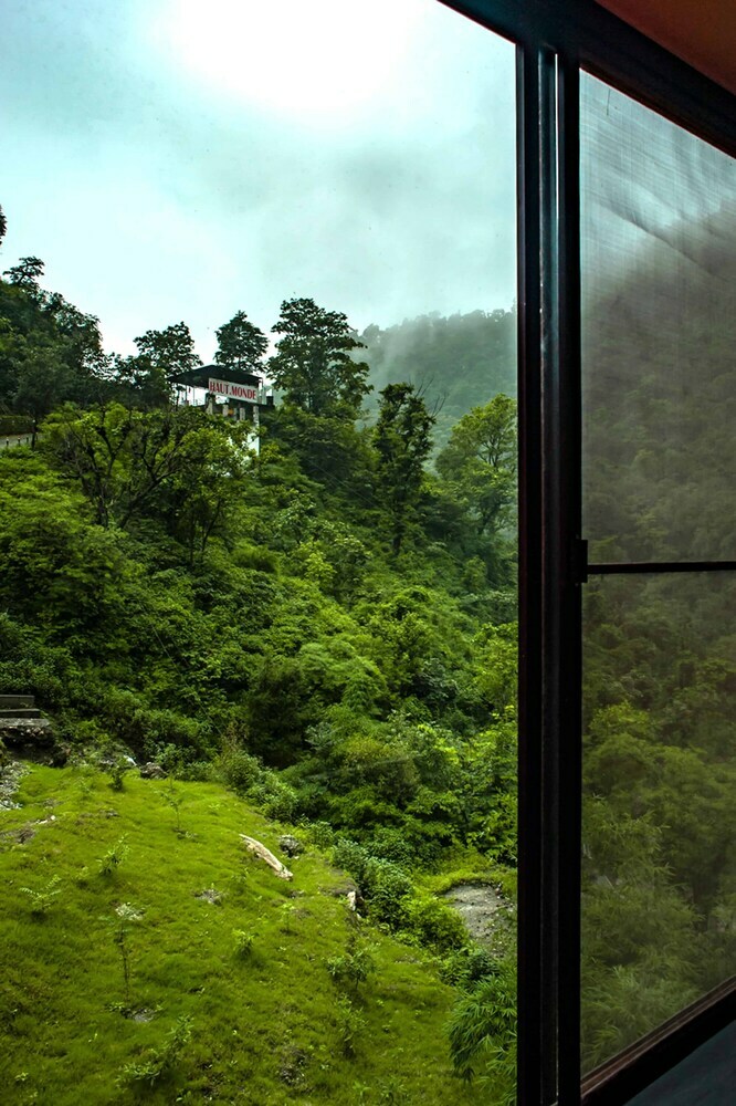 Hotel Haut Monde Hill Stream Resort
