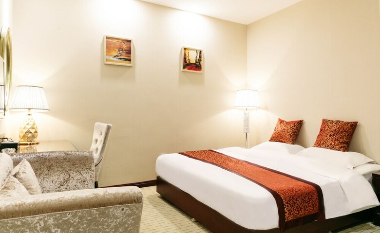 Warren Hotel