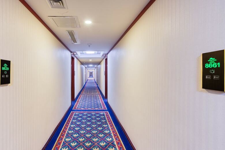 Warren Hotel