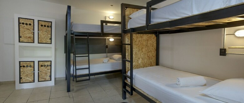 Hostal Urban Beach Chic Hostel