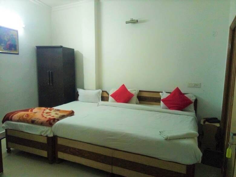 Hotel God Gift