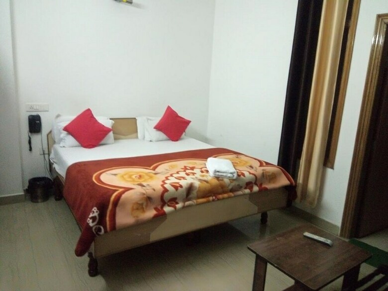 Hotel God Gift