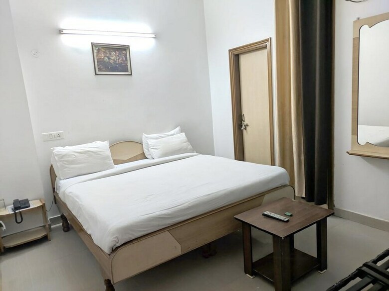 Hotel God Gift