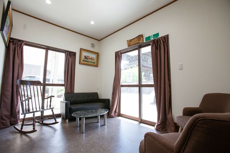 Apartamentos Thanyaporn Hotel