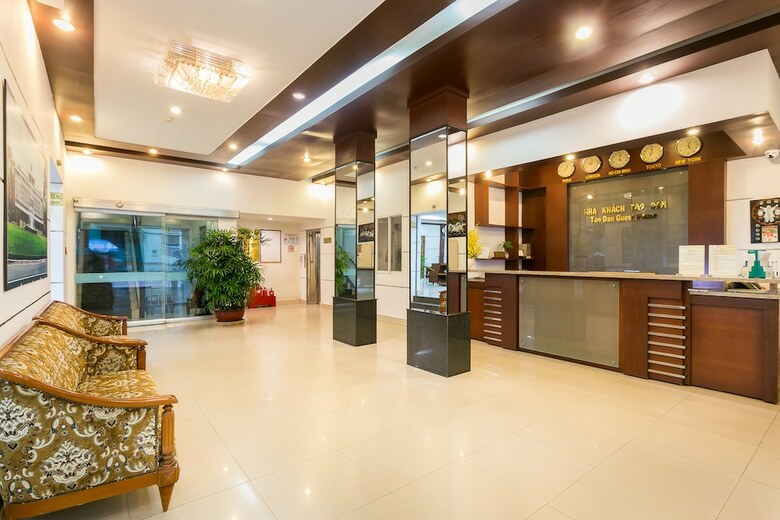 Oyo 226 Tao Dan Hotel