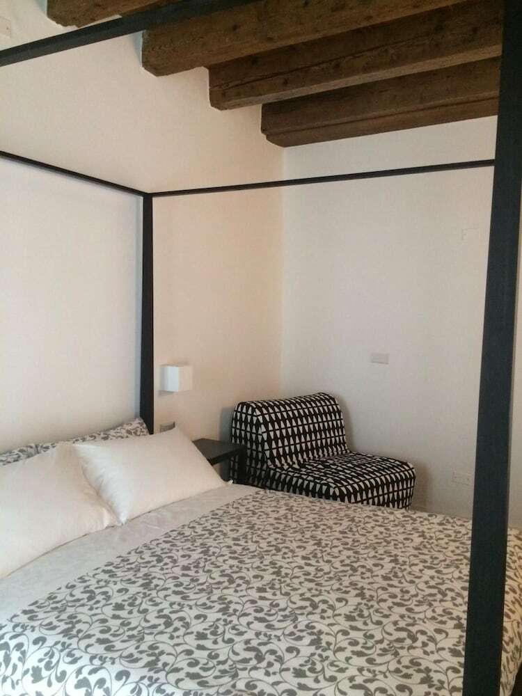 Hotel Moira Rooms