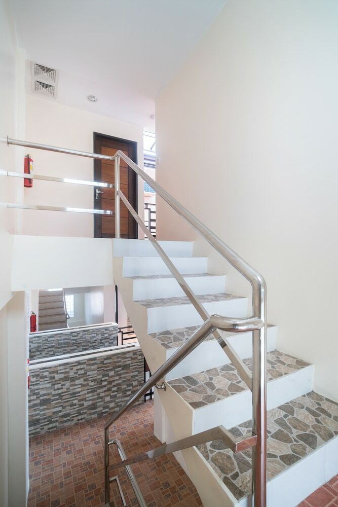 Hotel Oyo 199 Solange Apartelle