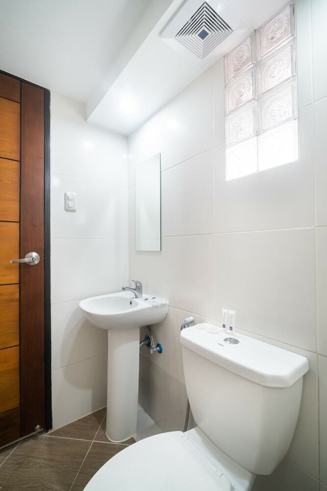 Hotel Oyo 199 Solange Apartelle