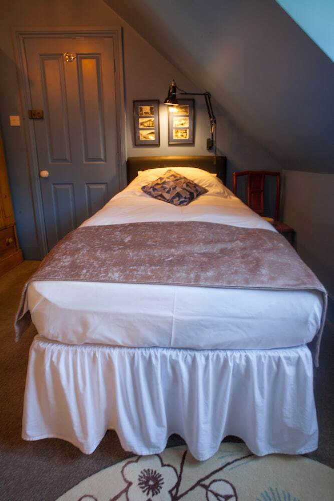 Hill View House Bed & Breakfast