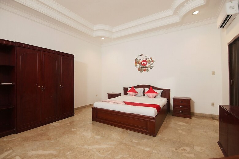 Hotel Oyo 552 Raz House